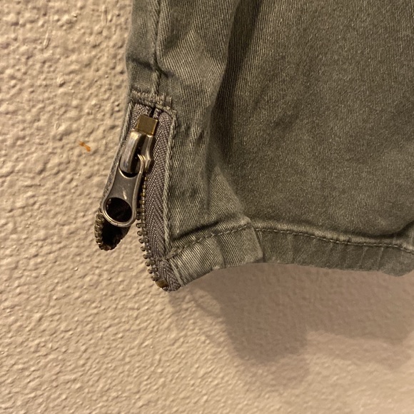 Supplies green skinny jeans with elastic waist size 6 - Picture 2 of 7